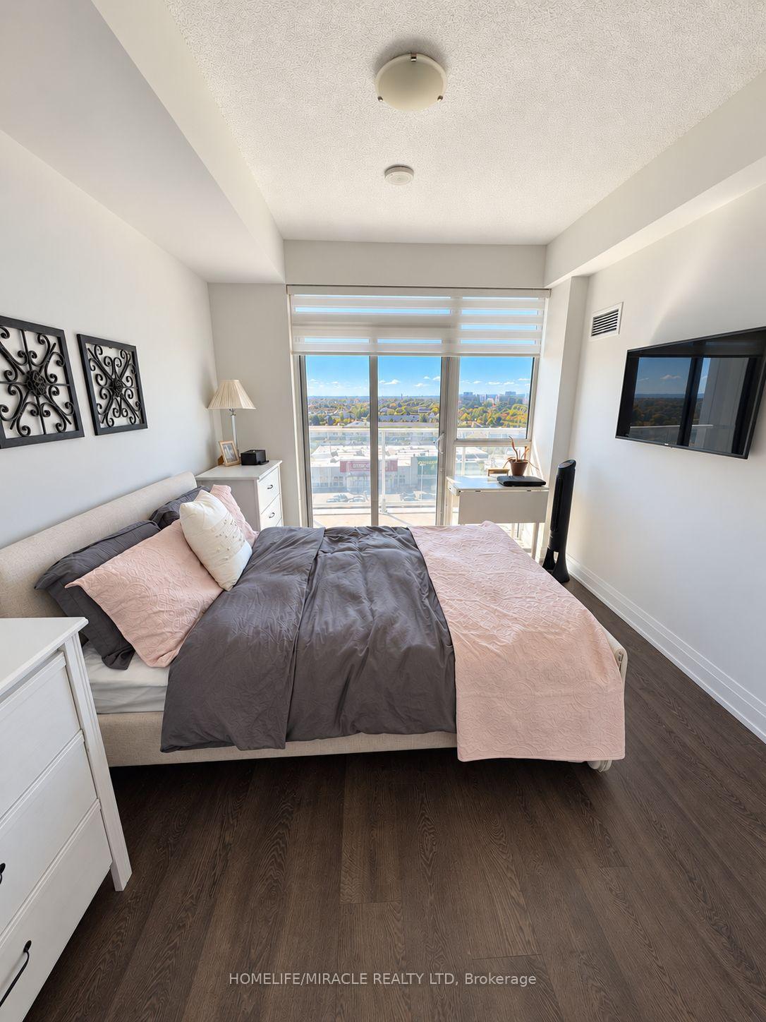 Photo 13 of Unit 911, 65 Speers Road, Oakville, Central — HOMEH