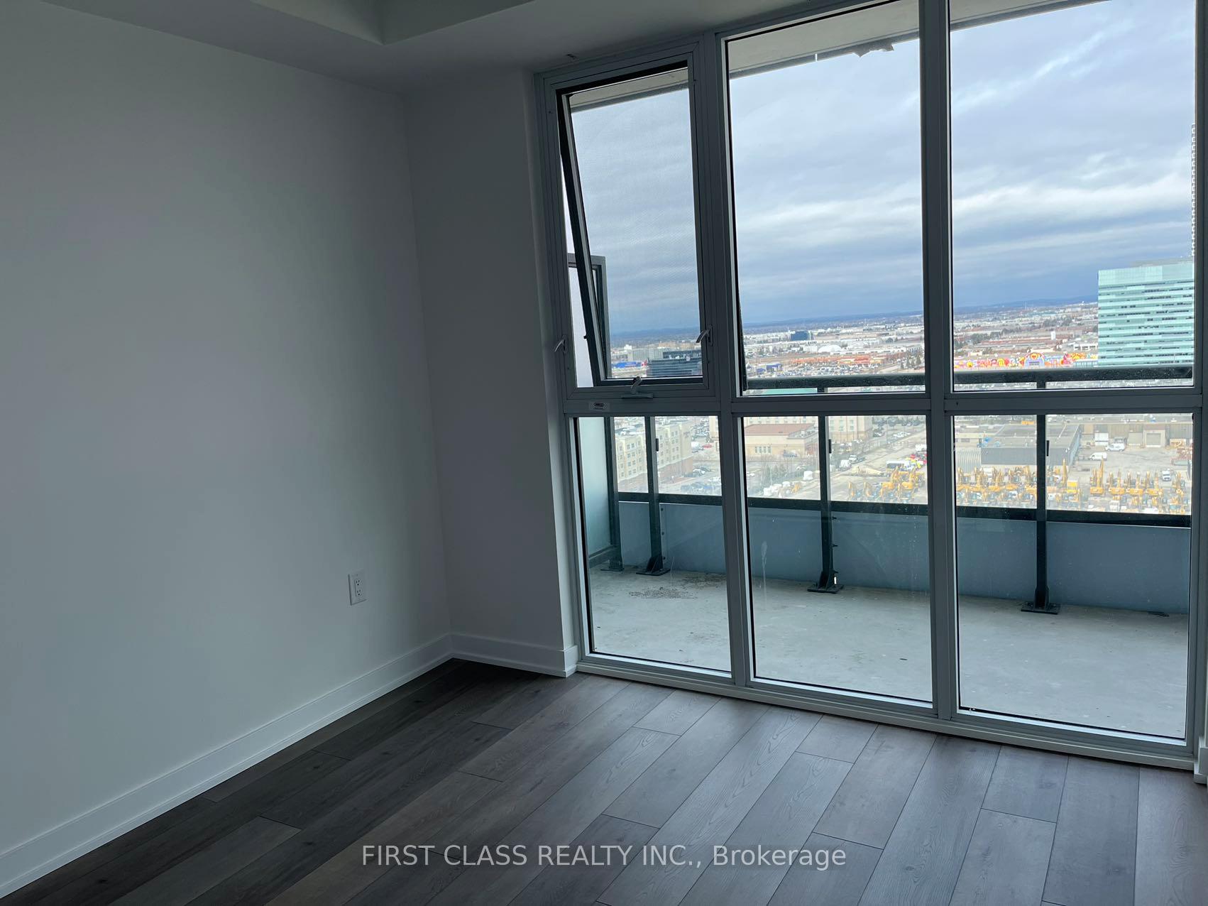 Photo 7 of Unit 2012, 38 Honeycrisp Crescent, Vaughan, Vaughan Corporate Centre — HOMEH