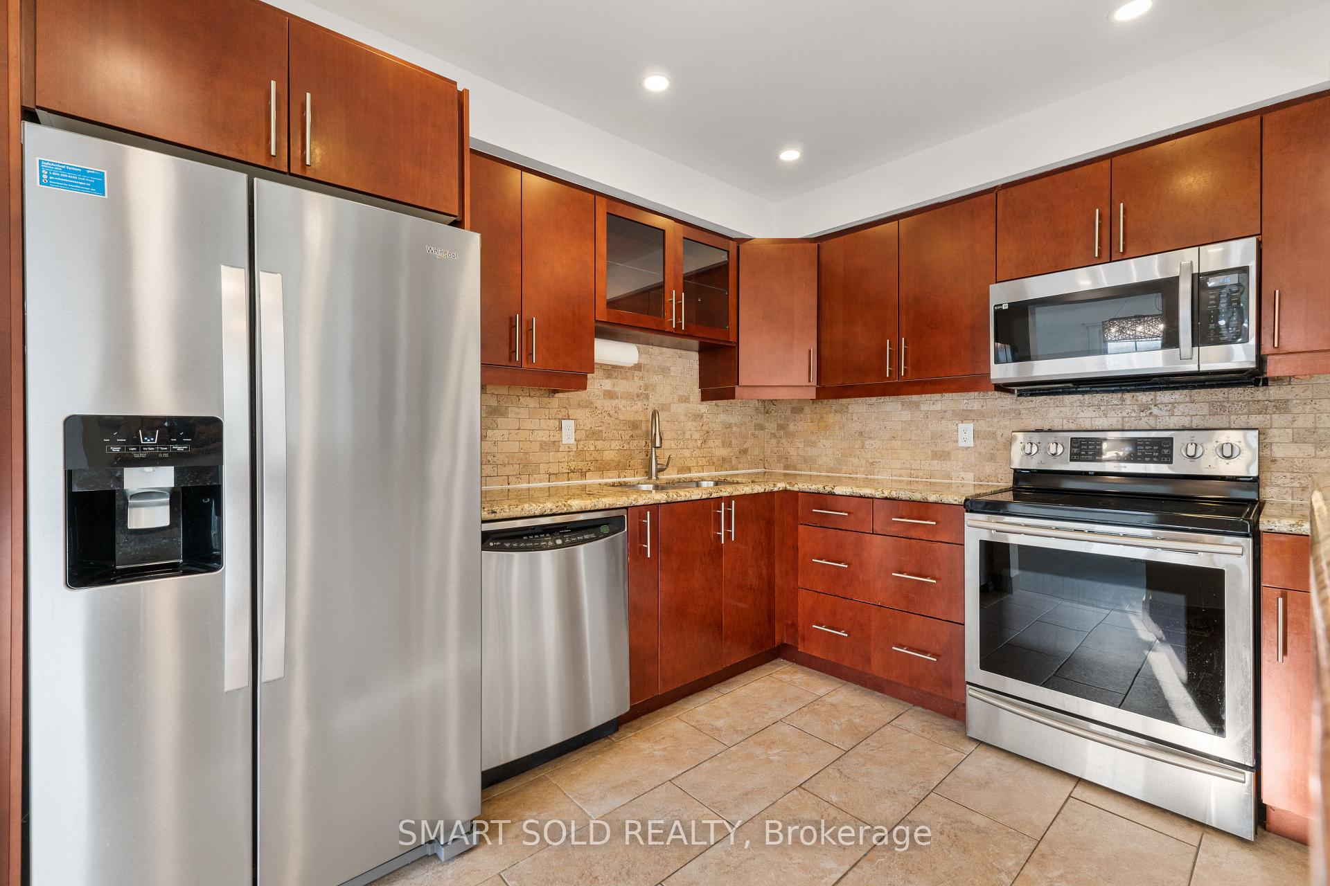 Photo 10 of 2120 Rathburn Road E, Mississauga, Rathwood — HOMEH