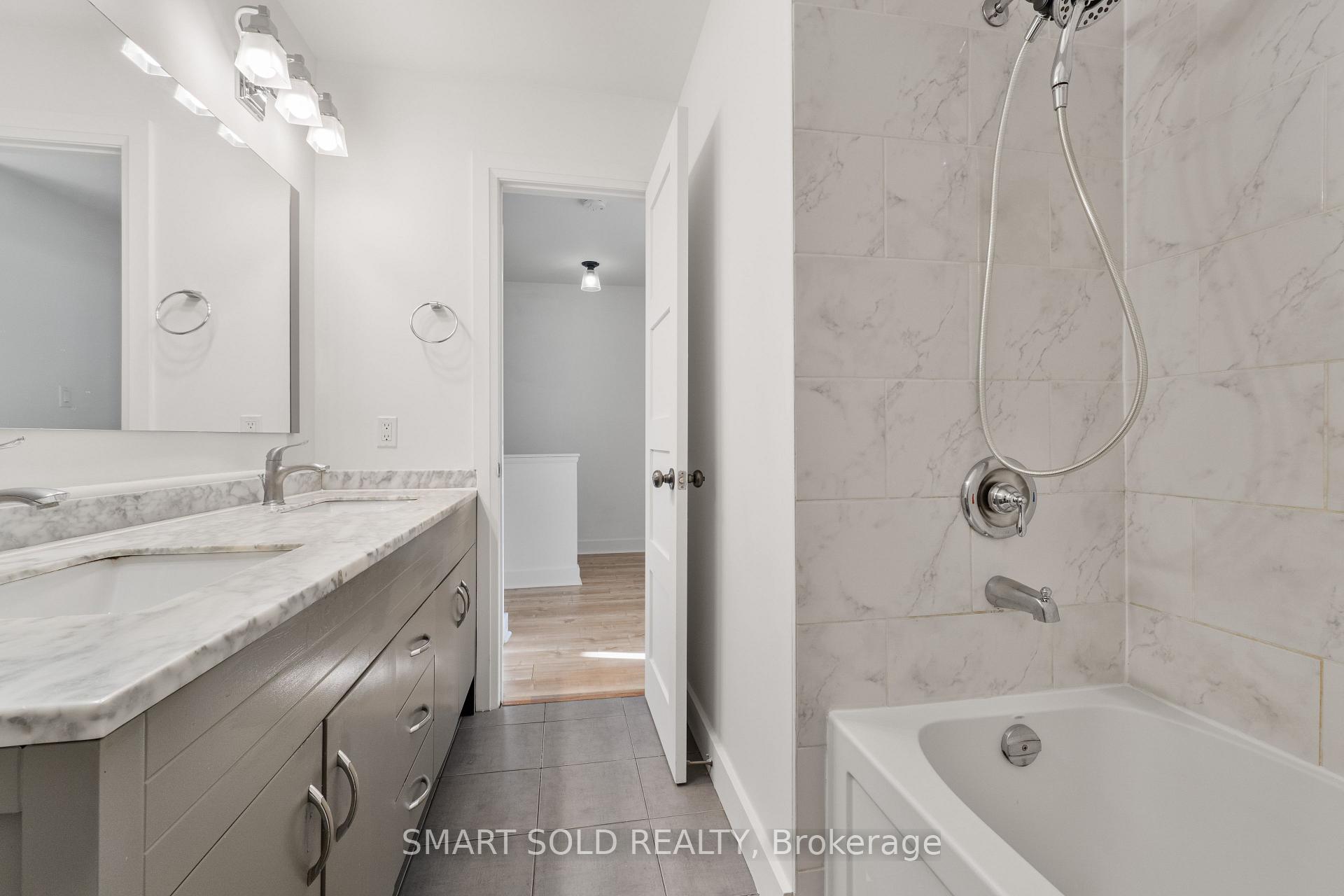 Photo 20 of 2120 Rathburn Road E, Mississauga, Rathwood — HOMEH