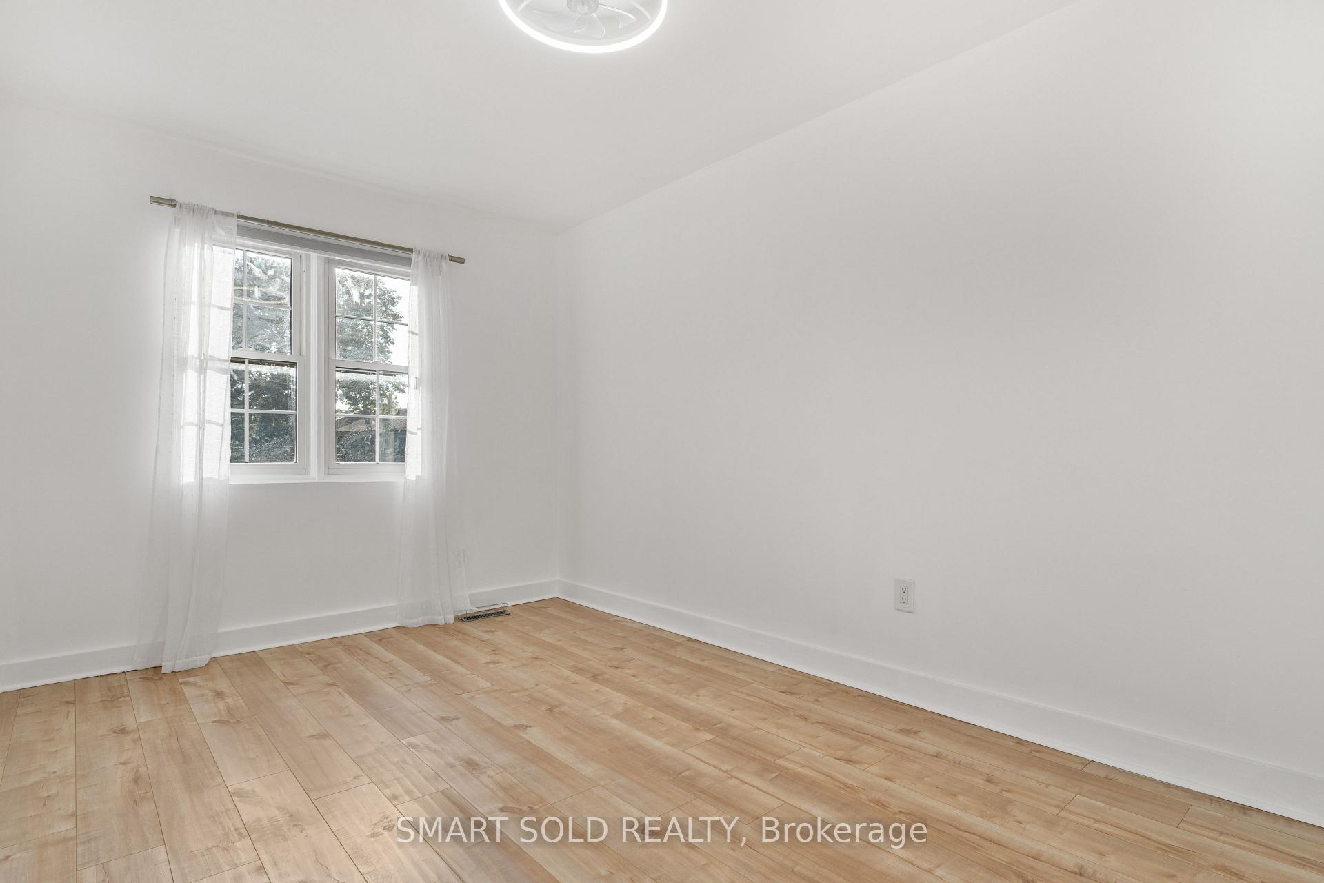 Photo 23 of 2120 Rathburn Road E, Mississauga, Rathwood — HOMEH