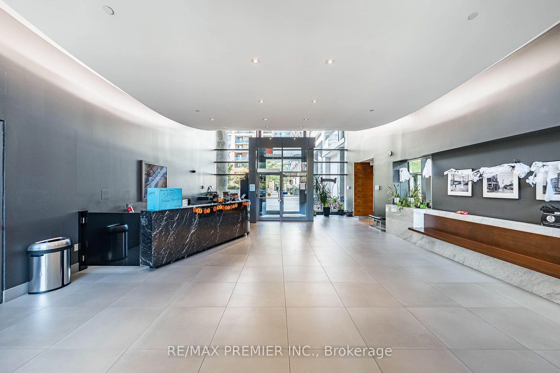 Photo 6 of Unit 808, 68 Abell Street, Toronto, Little Portugal — HOMEH