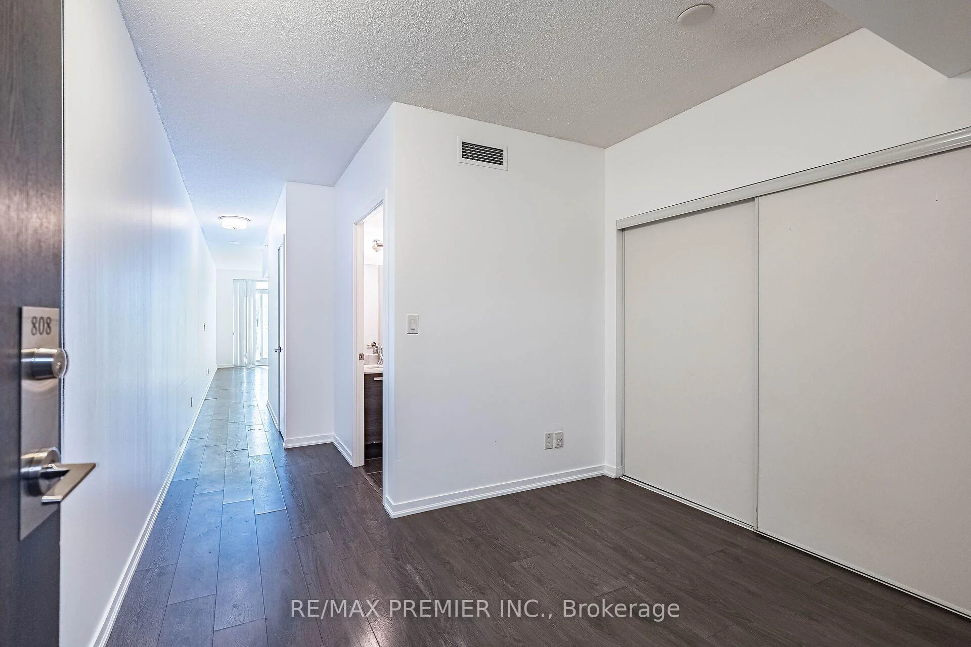 Photo 7 of Unit 808, 68 Abell Street, Toronto, Little Portugal — HOMEH