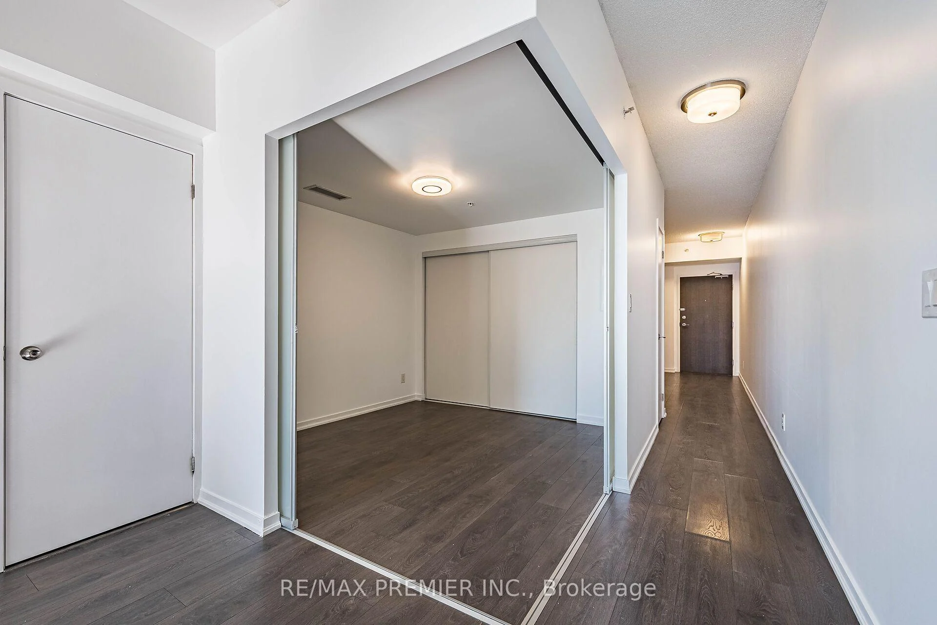 Photo 12 of Unit 808, 68 Abell Street, Toronto, Little Portugal — HOMEH