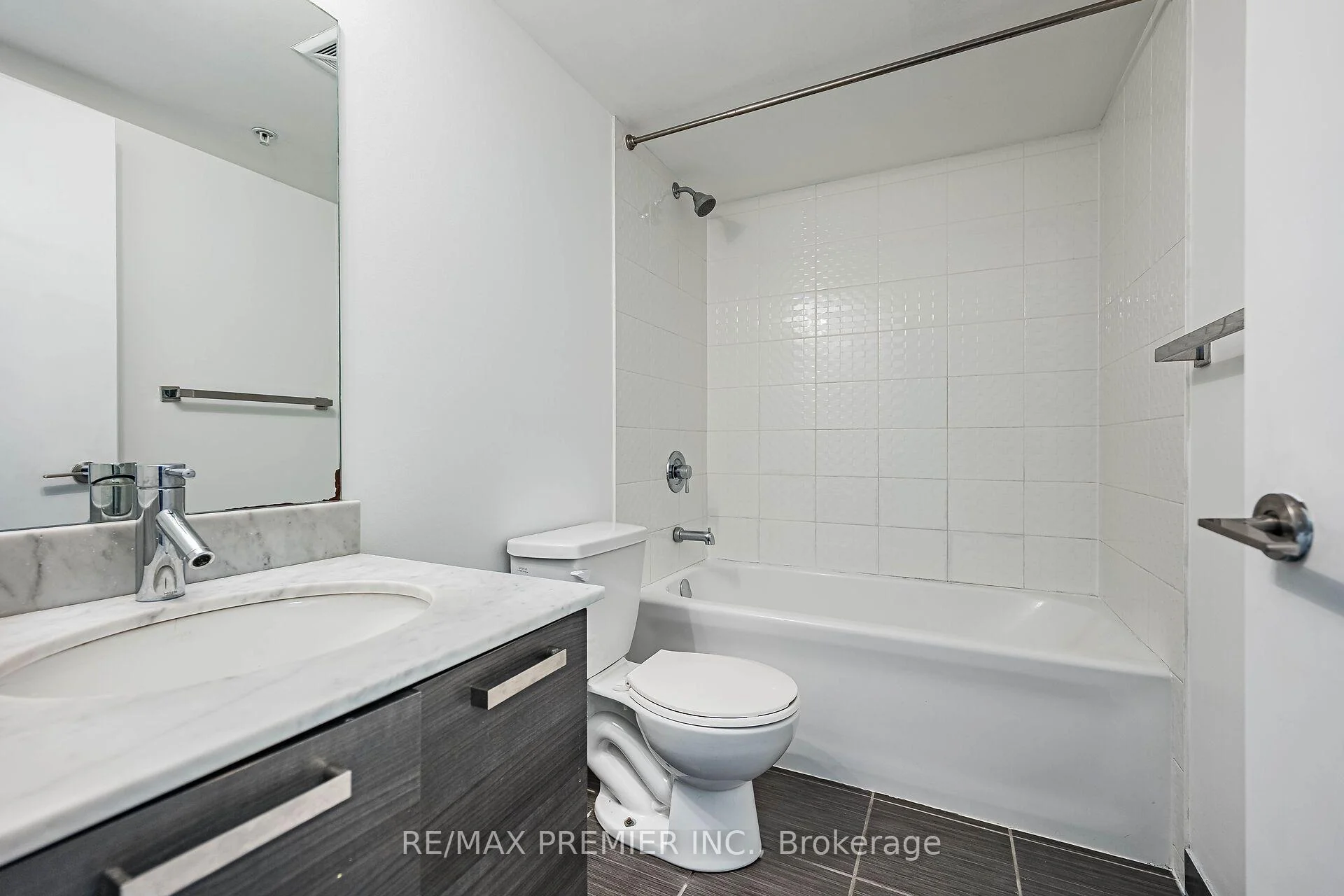 Photo 20 of Unit 808, 68 Abell Street, Toronto, Little Portugal — HOMEH