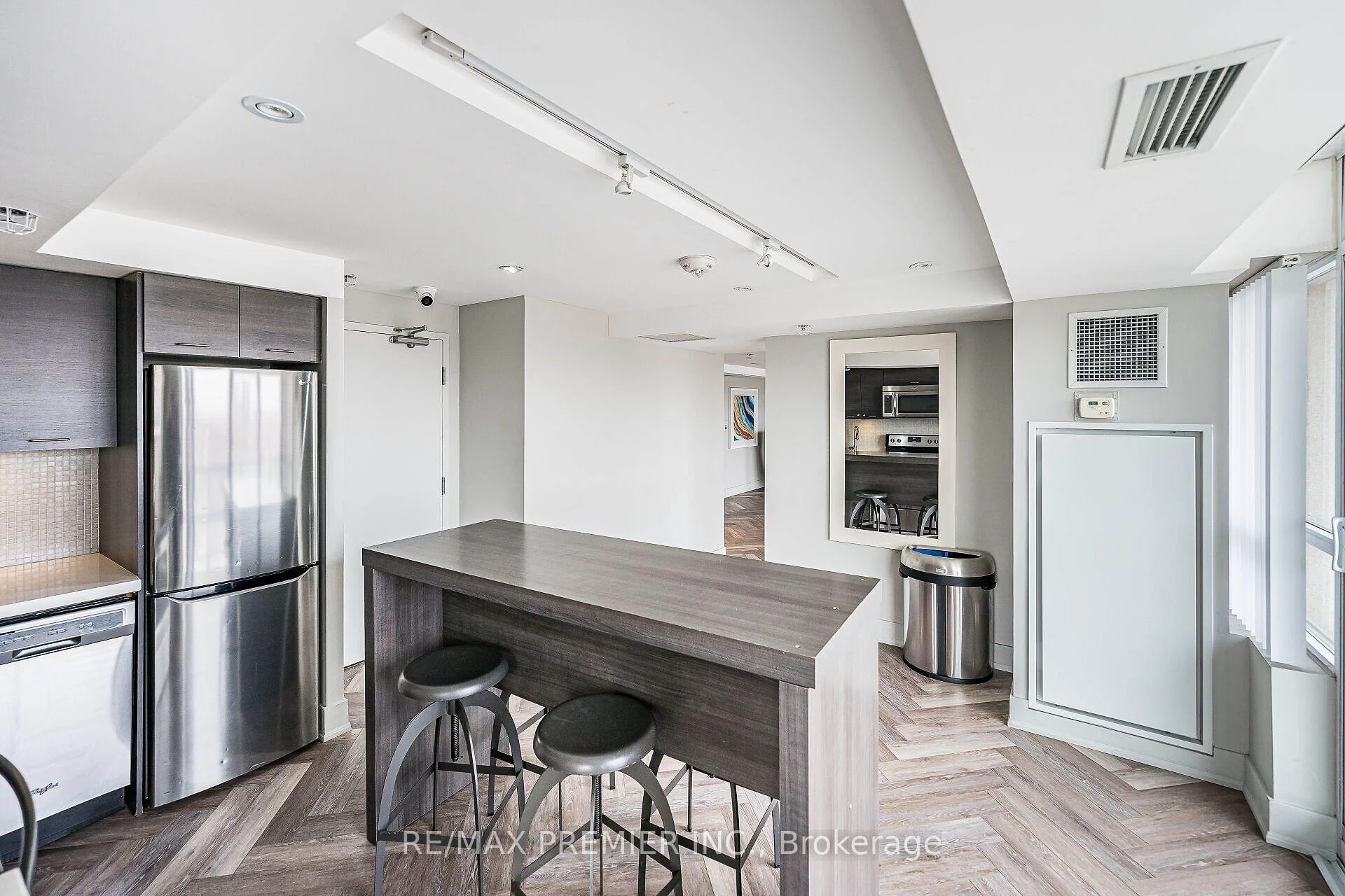 Photo 25 of Unit 808, 68 Abell Street, Toronto, Little Portugal — HOMEH