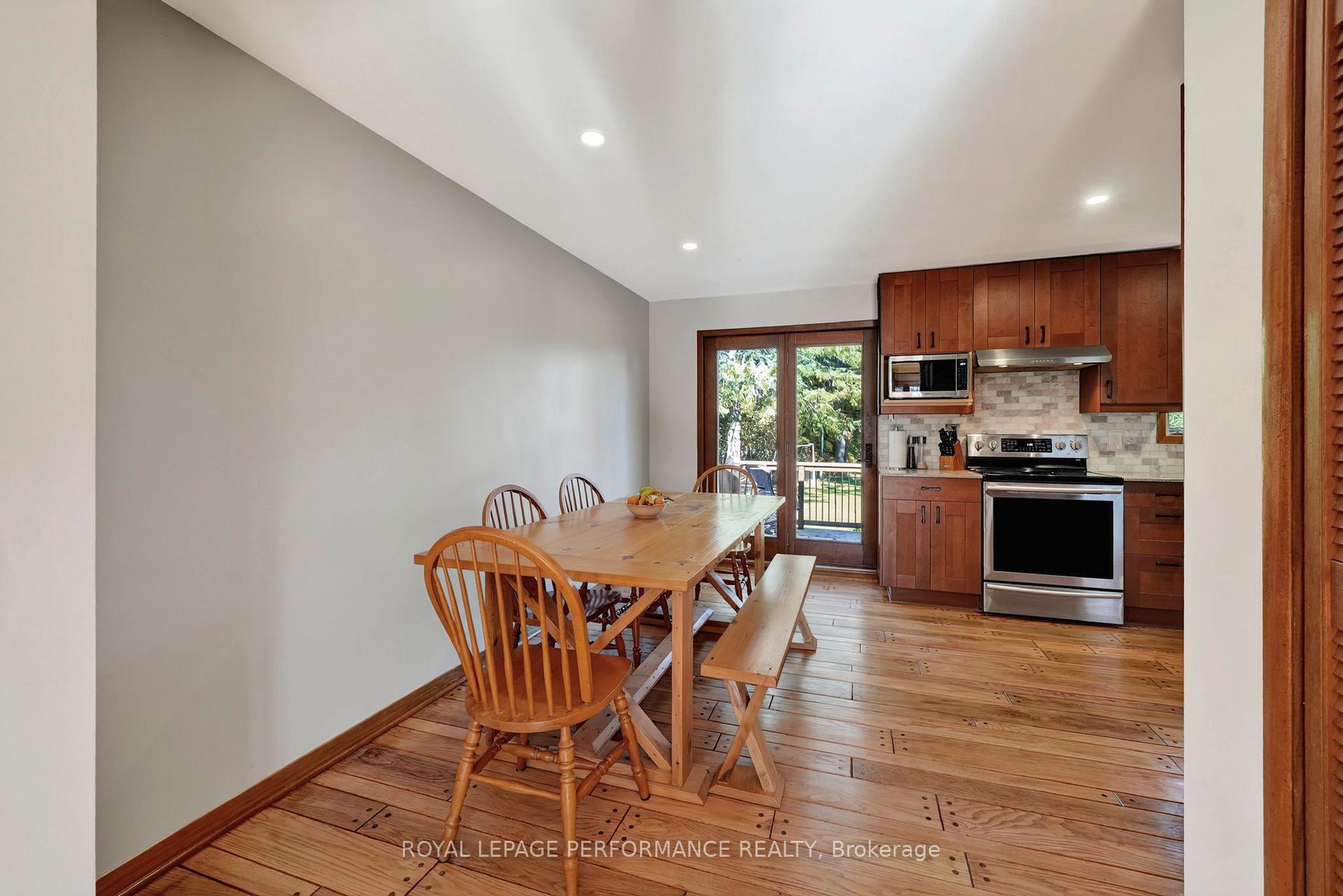 Photo 9 of 2761 Ross Avenue, Cornwall, Cornwall — HOMEH