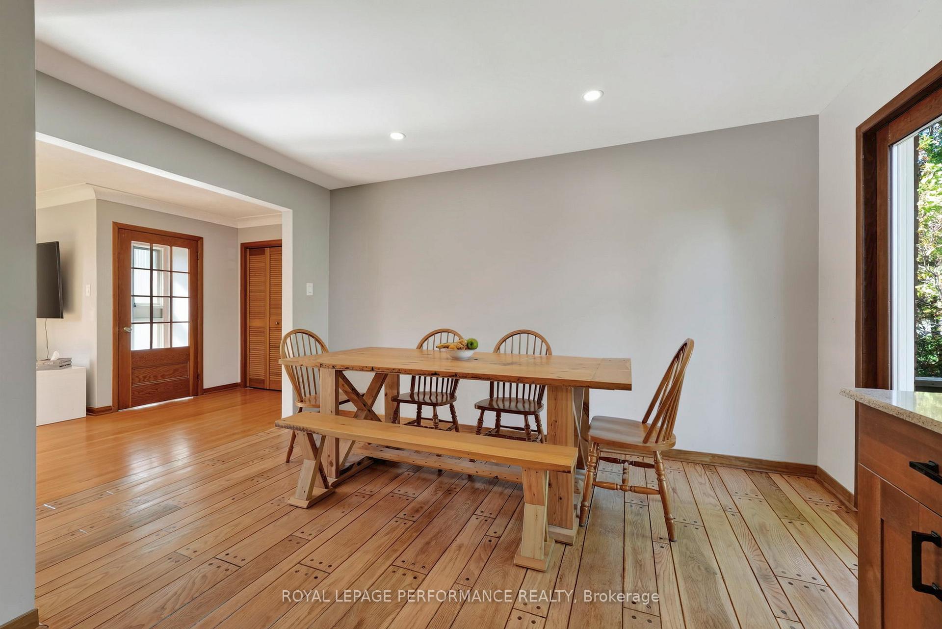 Photo 12 of 2761 Ross Avenue, Cornwall, Cornwall — HOMEH