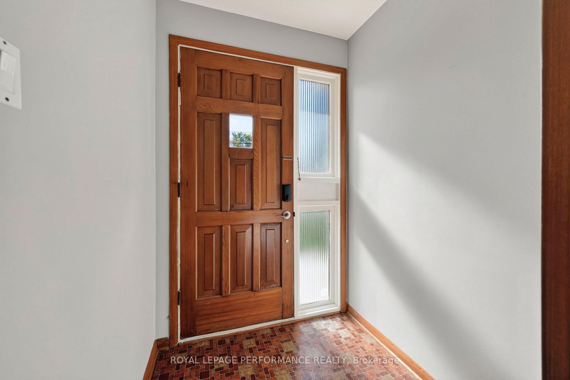 Photo 16 of 2761 Ross Avenue, Cornwall, Cornwall — HOMEH