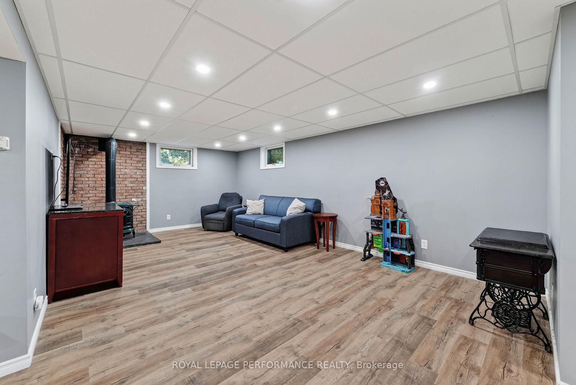 Photo 28 of 2761 Ross Avenue, Cornwall, Cornwall — HOMEH