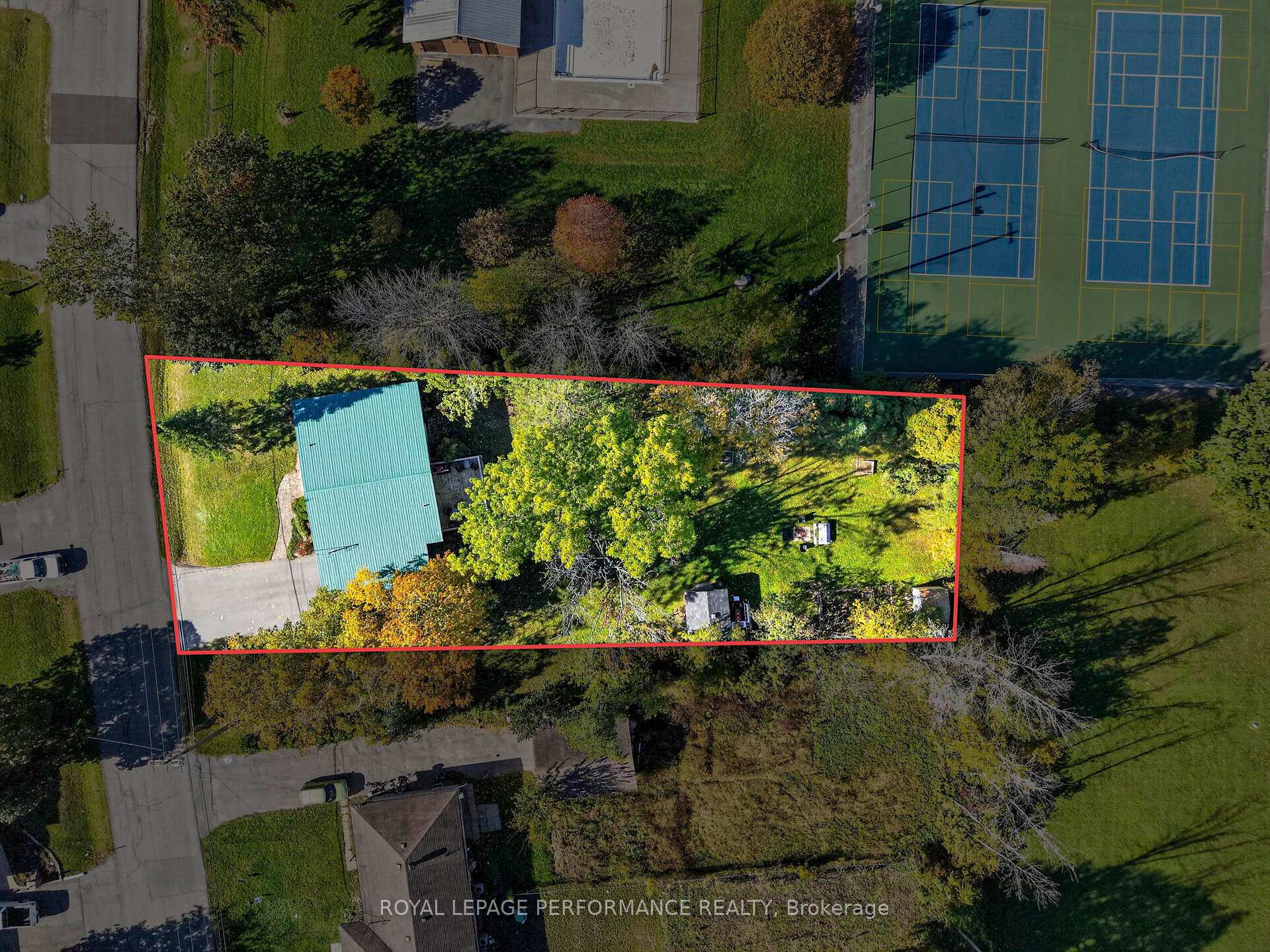 Photo 46 of 2761 Ross Avenue, Cornwall, Cornwall — HOMEH