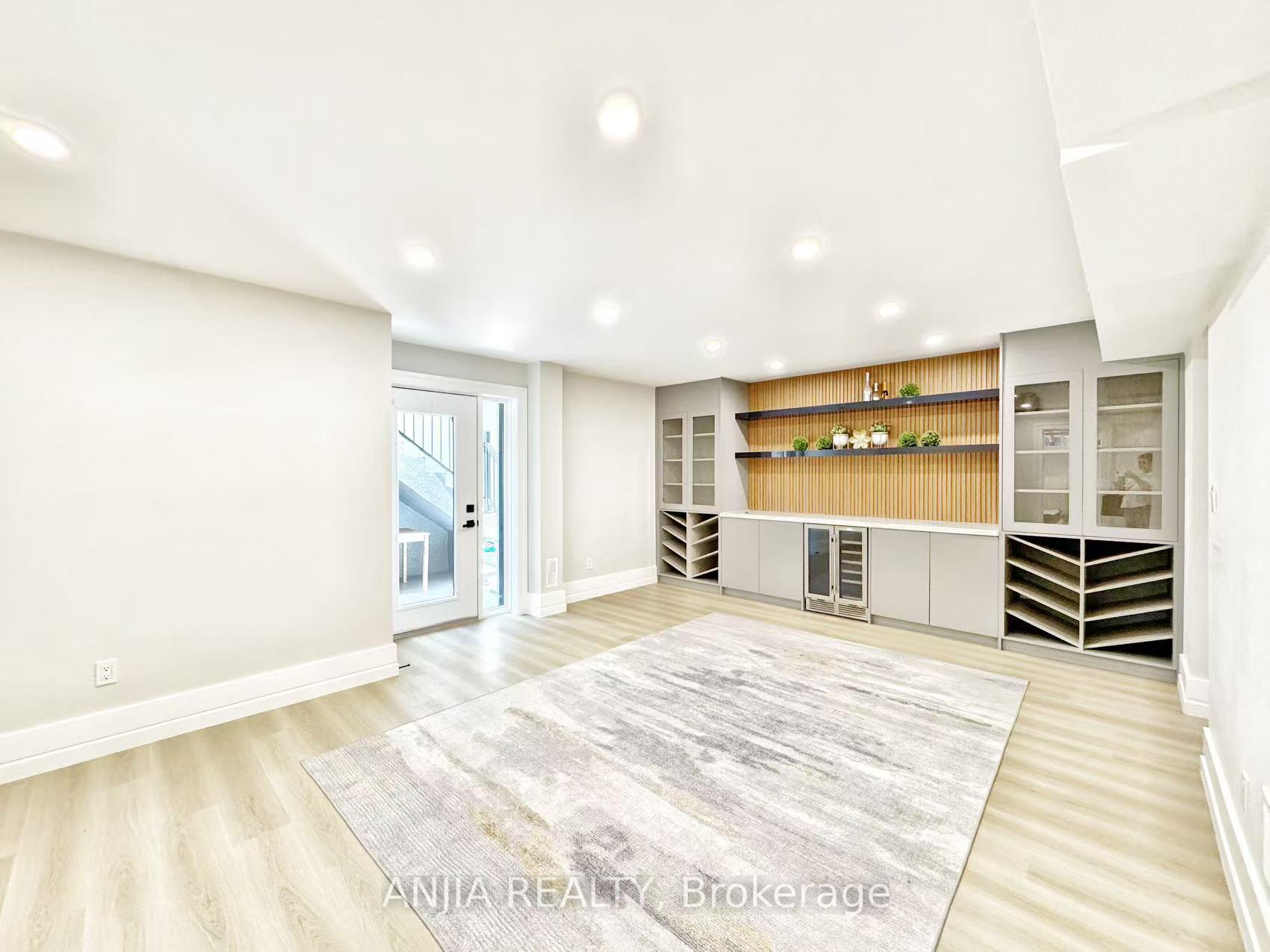 Photo of 21 Sherwood Forest Drive