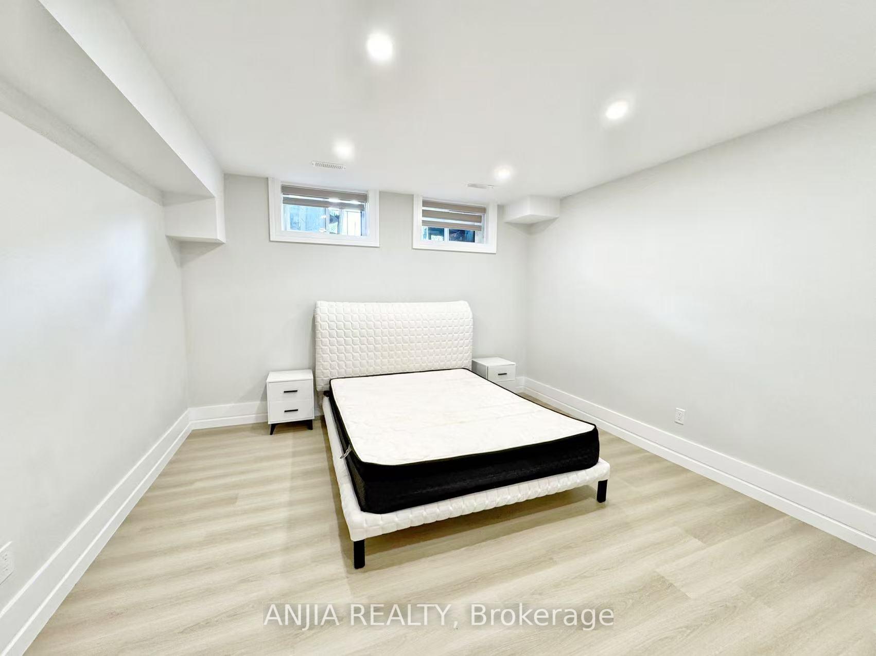 Photo 4 of 21 Sherwood Forest Drive, Markham, Bullock — HOMEH