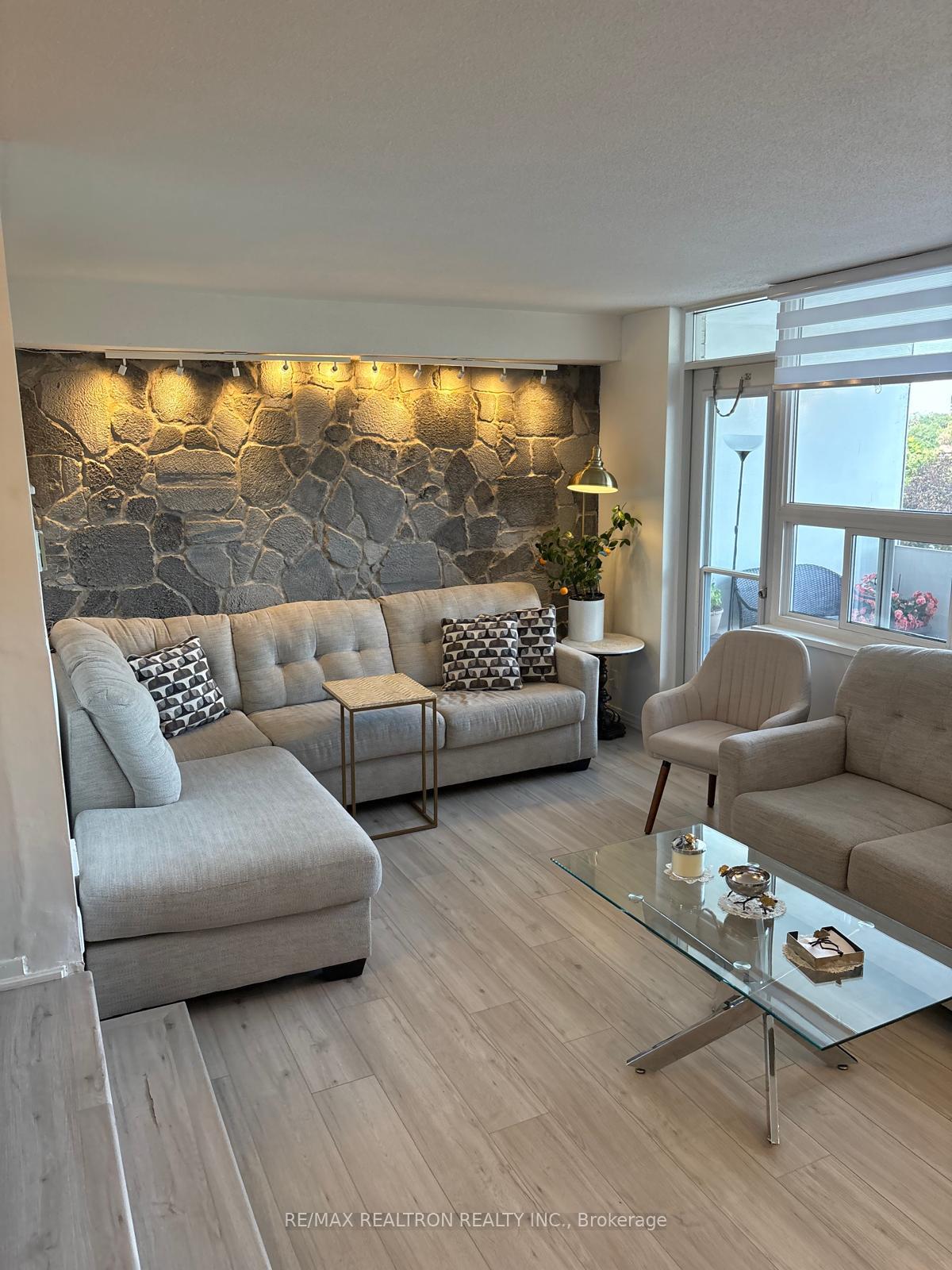Front of Unit 408, 1360 York Mills Road