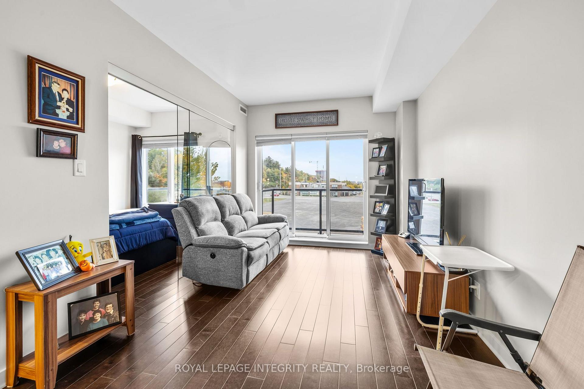 Photo 9 of Unit 309, 310 Centrum Boulevard, Ottawa, Bilberry Creek/Queenswood Heights — HOMEH