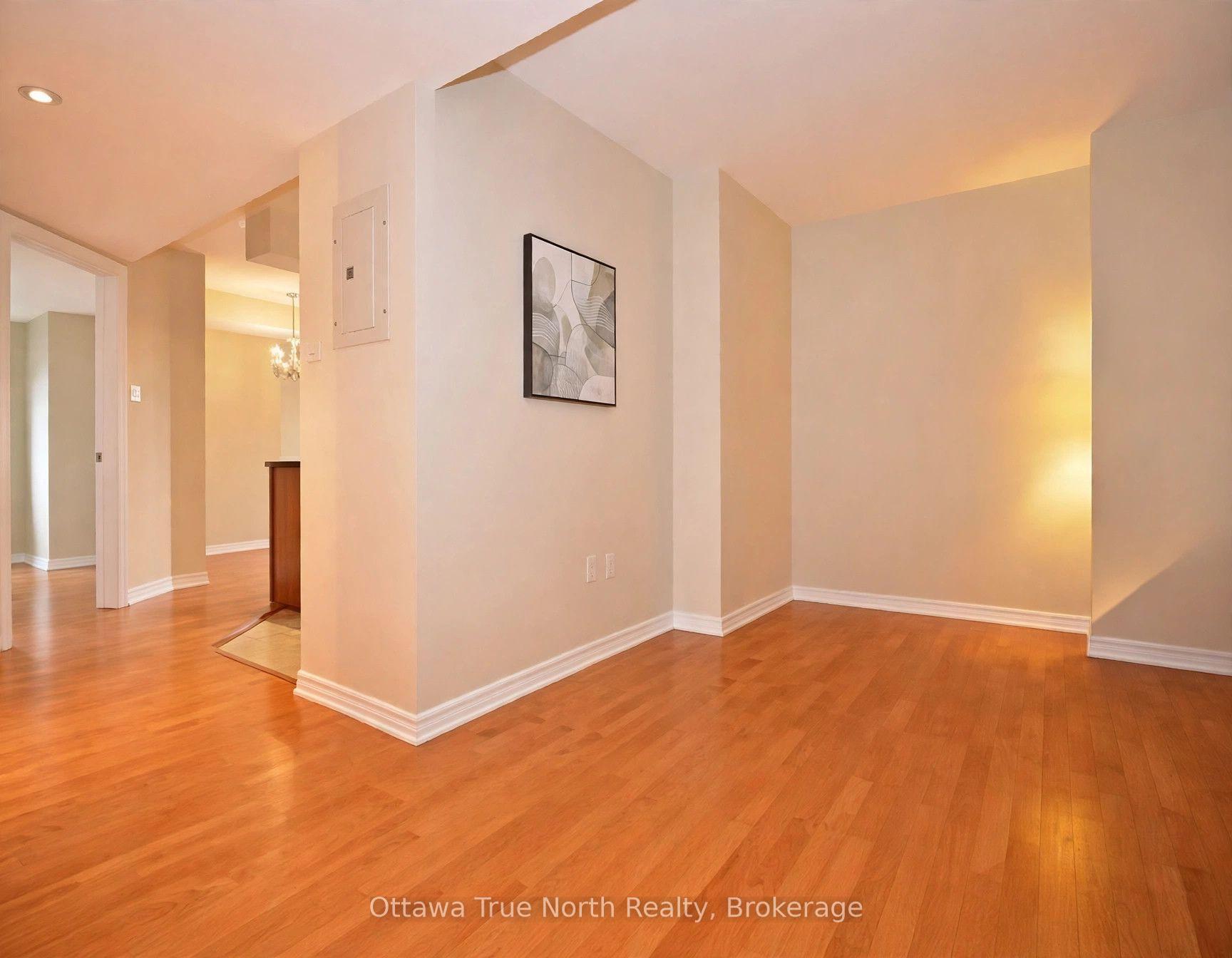 Photo 10 of Unit 710, 314 Central Park Drive, Ottawa, Central Park — HOMEH