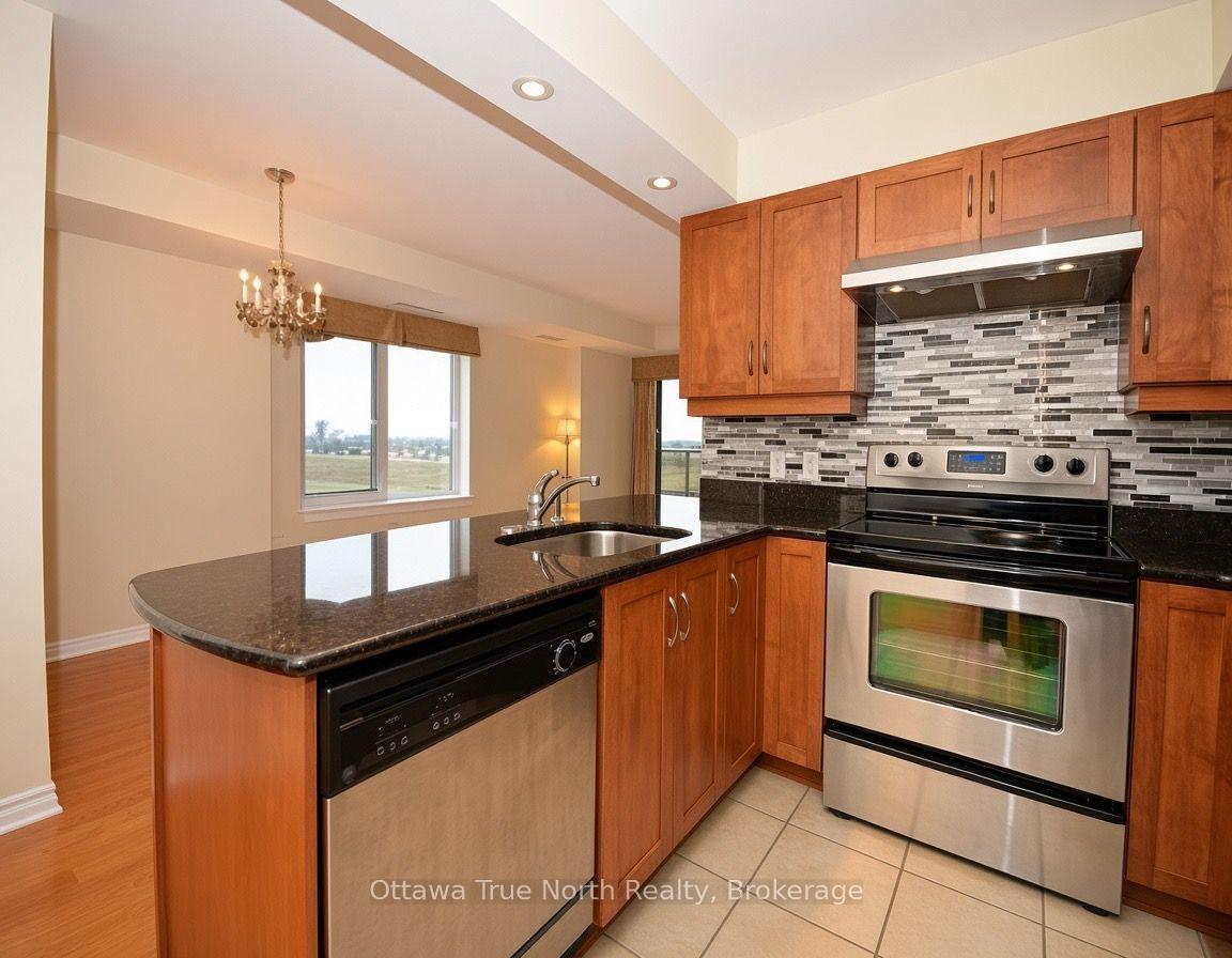 Photo 16 of Unit 710, 314 Central Park Drive, Ottawa, Central Park — HOMEH
