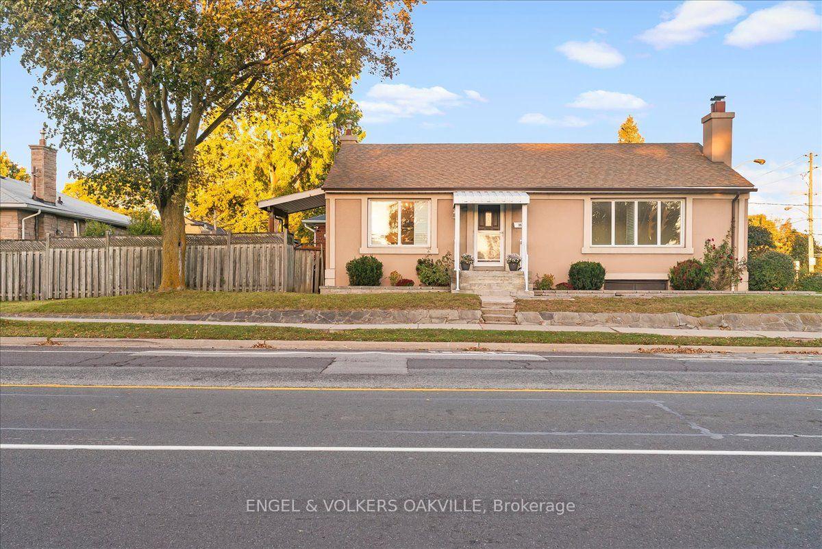 Photo 3 of 351 Renforth Drive, Etobicoke, Etobicoke West Mall — HOMEH