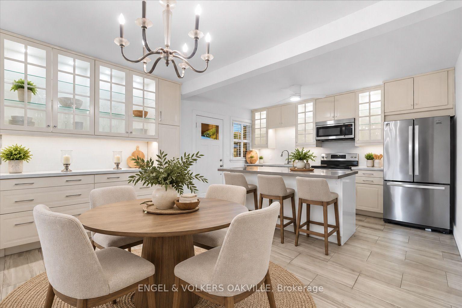 Photo 5 of 351 Renforth Drive, Etobicoke, Etobicoke West Mall — HOMEH