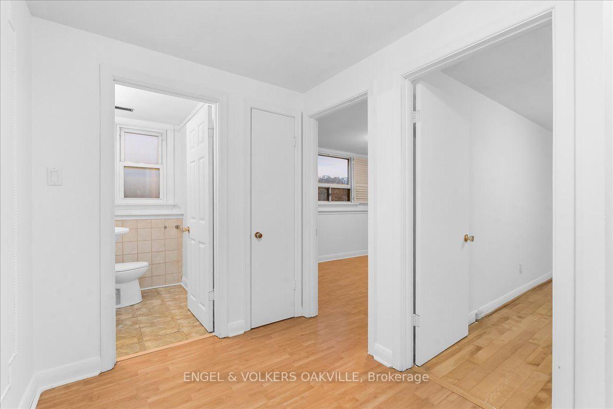 Photo 19 of 351 Renforth Drive, Etobicoke, Etobicoke West Mall — HOMEH