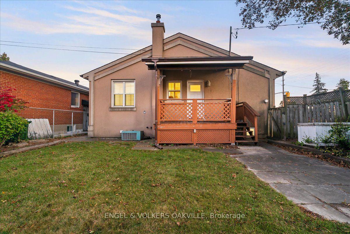 Photo 39 of 351 Renforth Drive, Etobicoke, Etobicoke West Mall — HOMEH