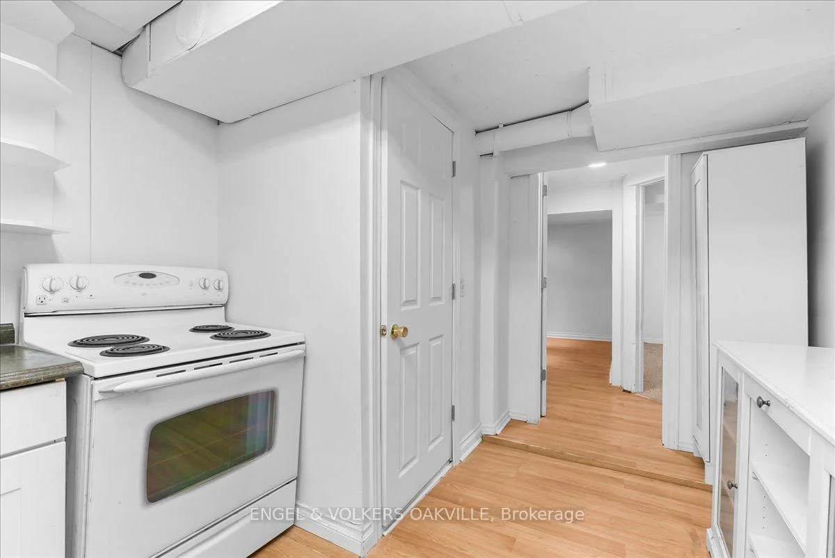 Photo 35 of 351 Renforth Drive, Etobicoke, Etobicoke West Mall — HOMEH