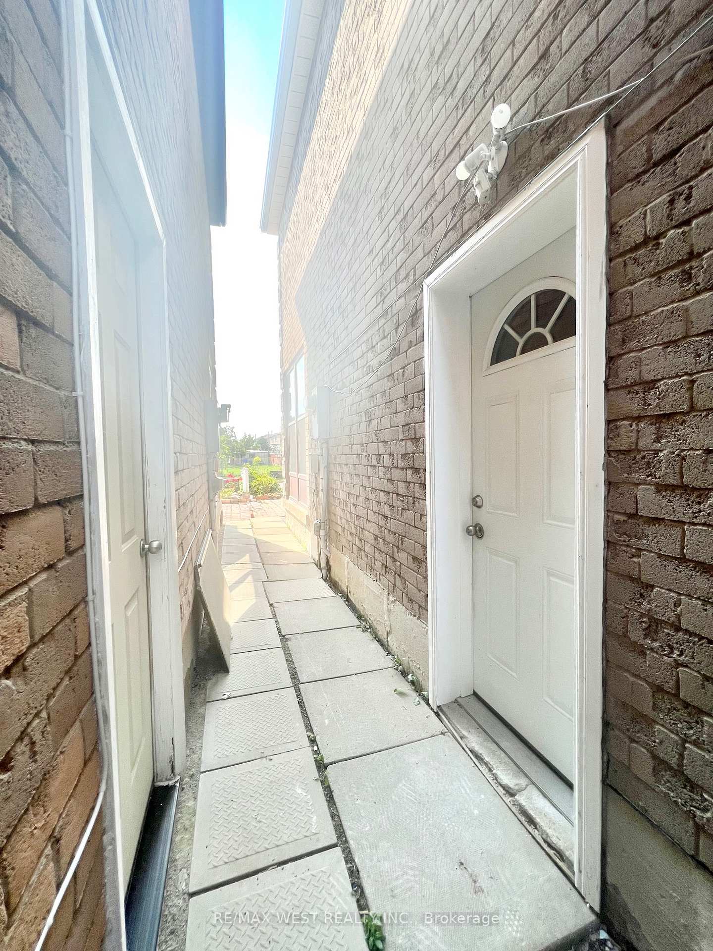 Photo 10 of Unit Bsmt, 147 Woodhall Road, Markham, Milliken Mills East — HOMEH