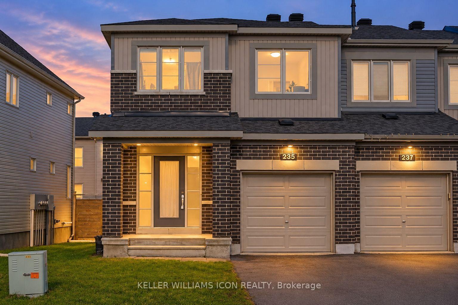 Photo of 235 Bandelier Way