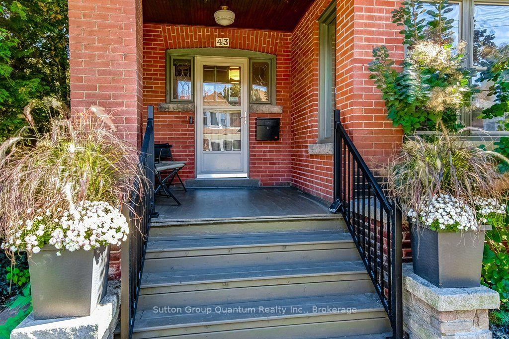 Photo 6 of 43 Rosslyn Avenue S, Hamilton, Delta — HOMEH