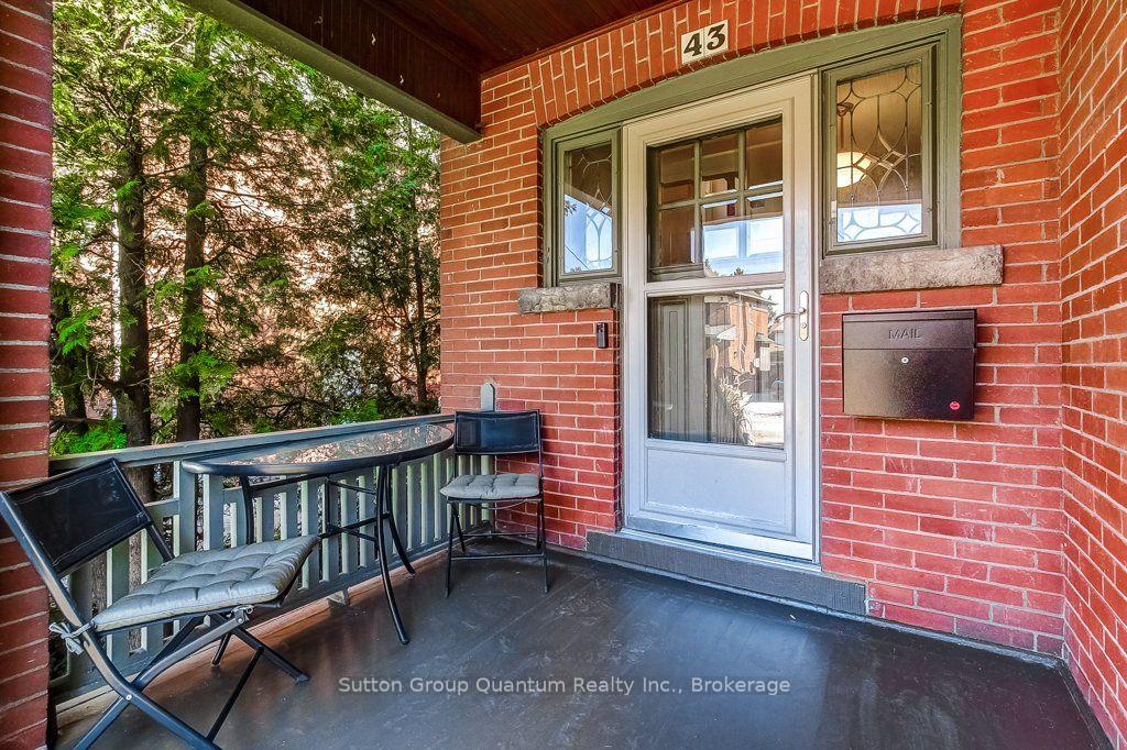 Photo 7 of 43 Rosslyn Avenue S, Hamilton, Delta — HOMEH