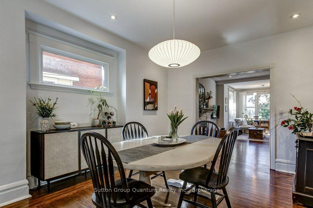 Photo 17 of 43 Rosslyn Avenue S, Hamilton, Delta — HOMEH