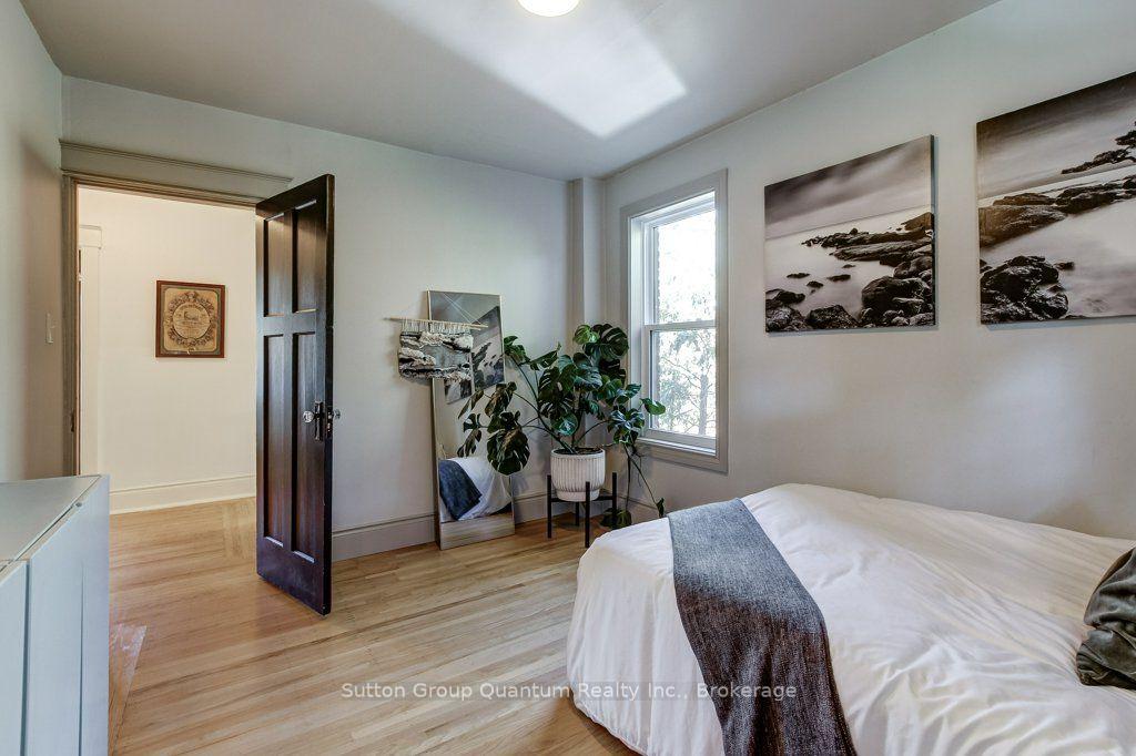 Photo 26 of 43 Rosslyn Avenue S, Hamilton, Delta — HOMEH