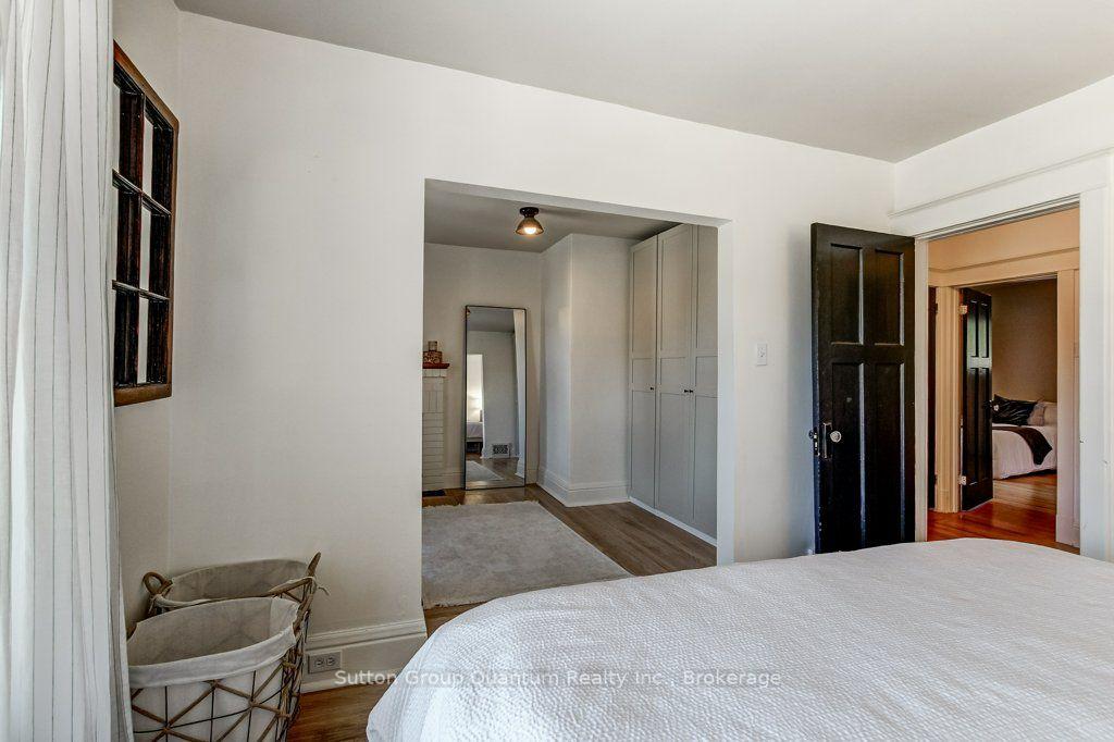 Photo 30 of 43 Rosslyn Avenue S, Hamilton, Delta — HOMEH