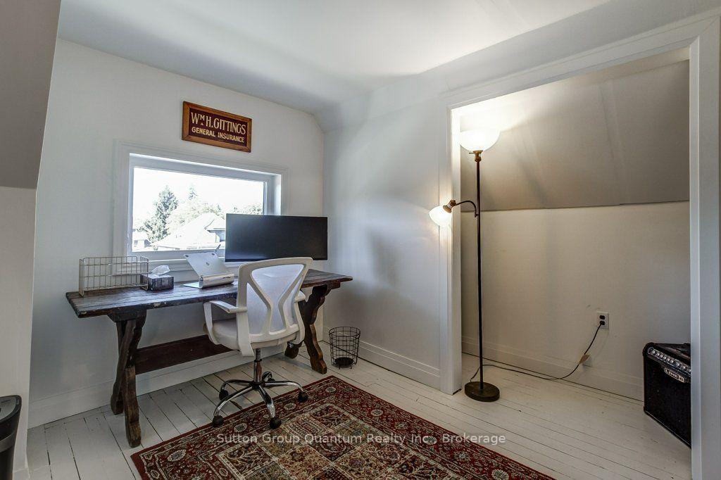 Photo 40 of 43 Rosslyn Avenue S, Hamilton, Delta — HOMEH