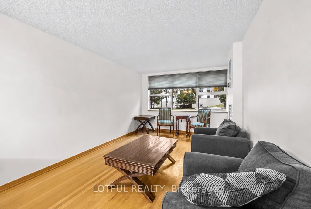 Photo 9 of Unit 104, 555 Brittany Drive, Ottawa, Viscount Alexander Park — HOMEH