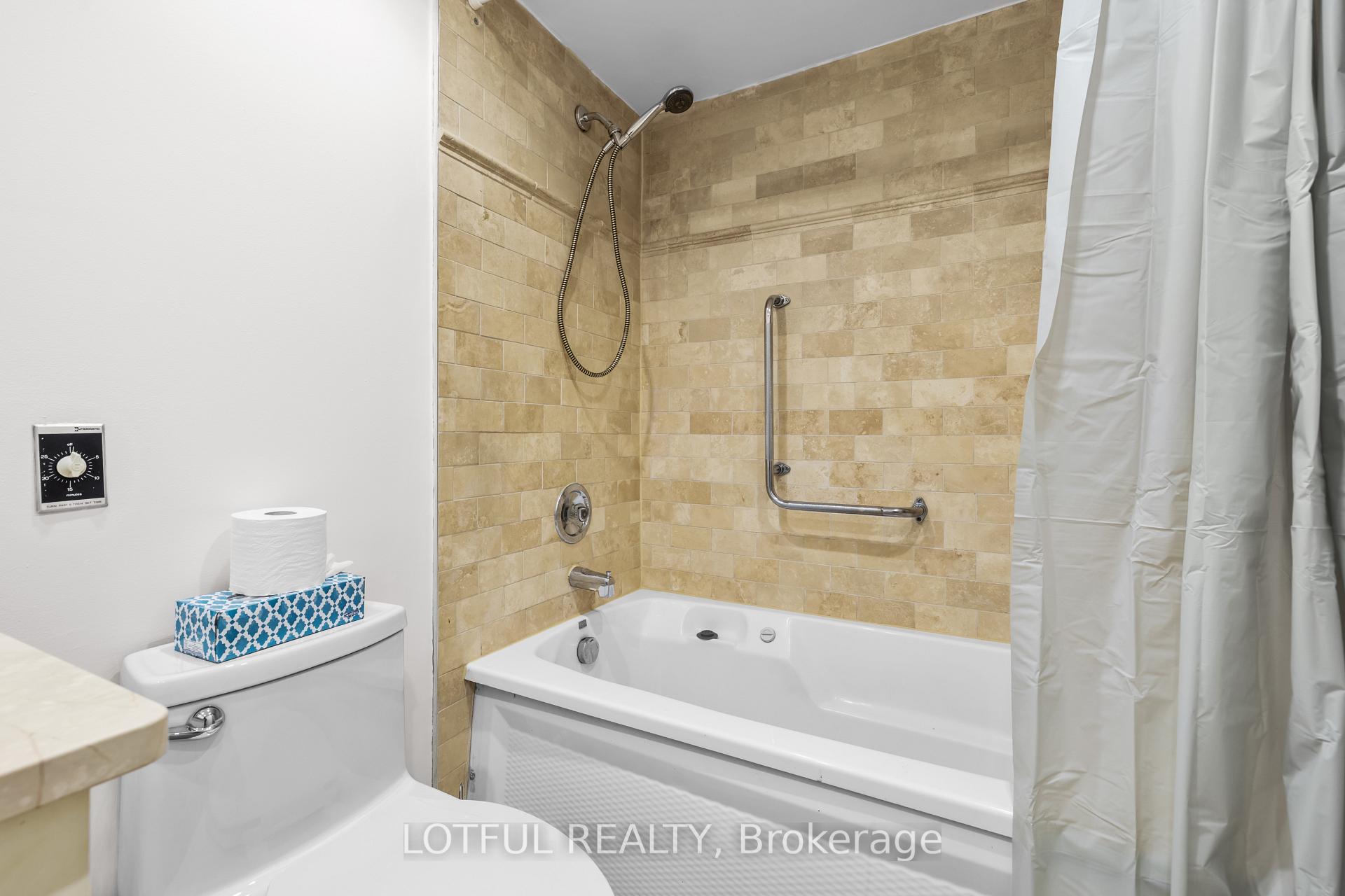 Photo 19 of Unit 104, 555 Brittany Drive, Ottawa, Viscount Alexander Park — HOMEH