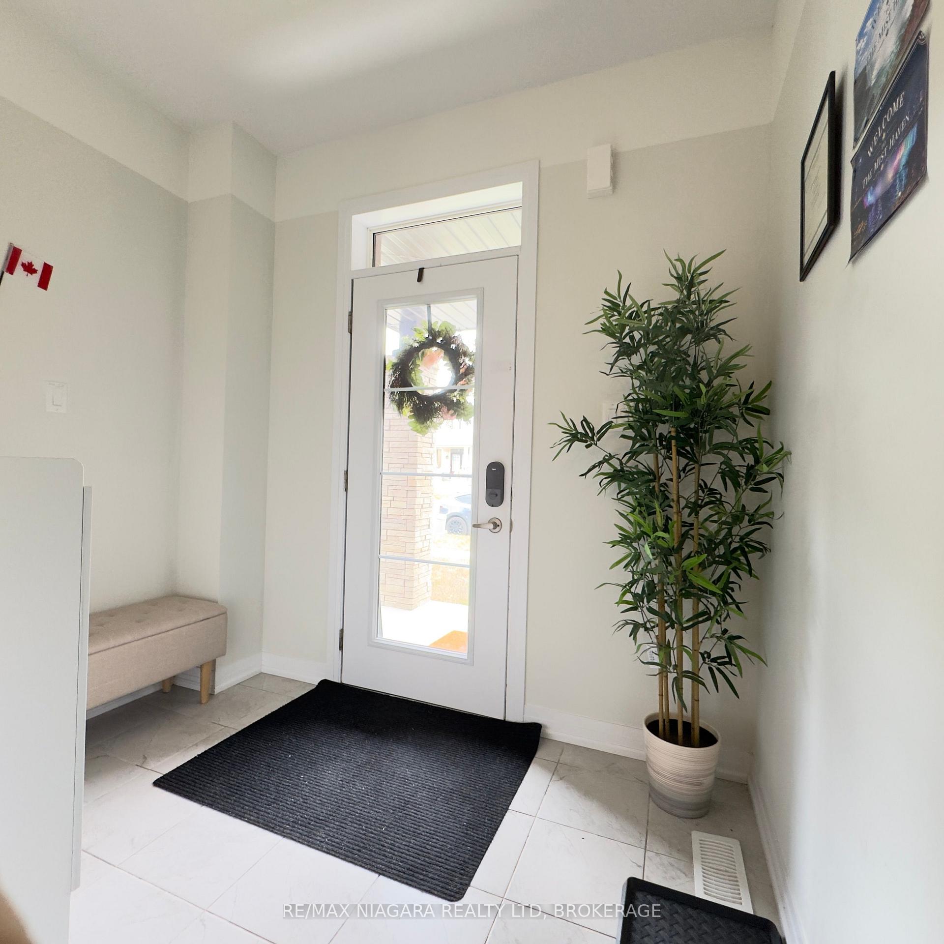 Photo 2 of 20 Velvet Way, Thorold, Rolling Meadows — HOMEH