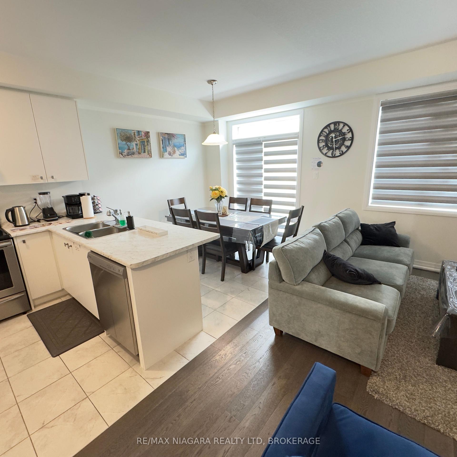 Photo 6 of 20 Velvet Way, Thorold, Rolling Meadows — HOMEH