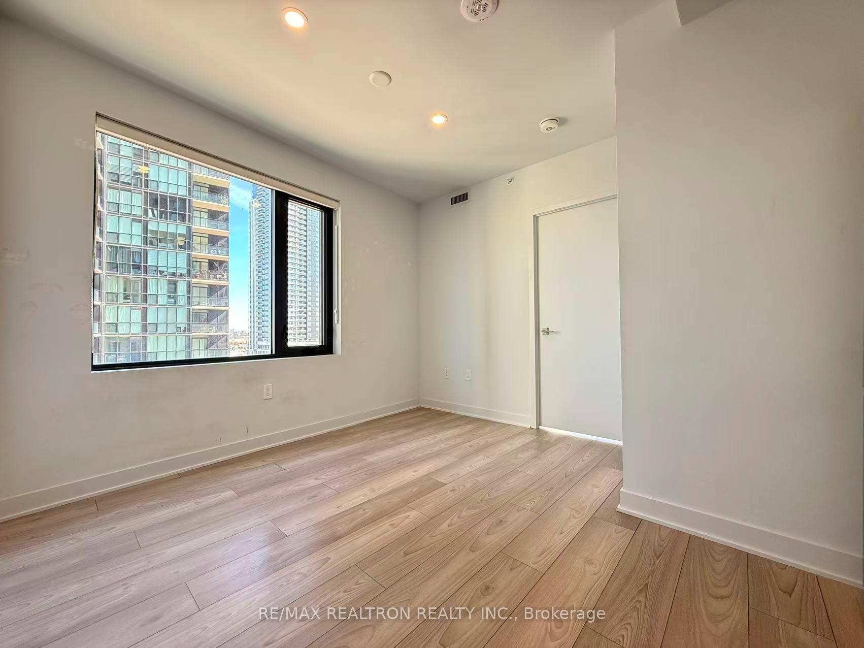 Photo 7 of Unit 1007, 2920 Highway 7 Road, Vaughan, Concord — HOMEH