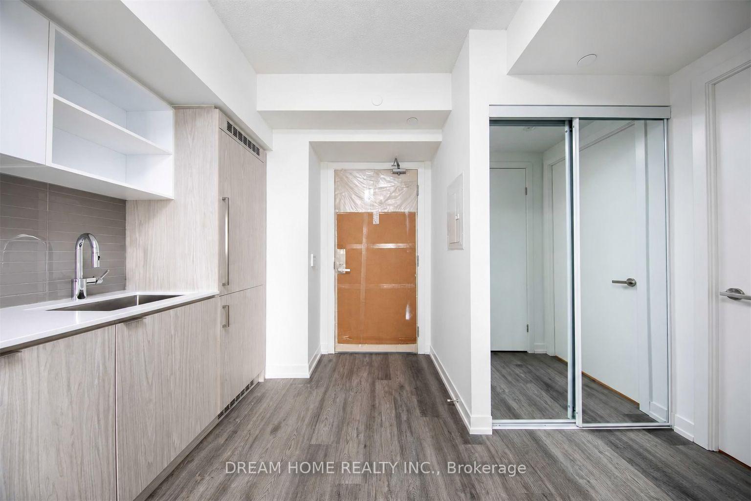 Photo 6 of Unit 6006, 55 Cooper Street, Toronto, Waterfront Communities — HOMEH