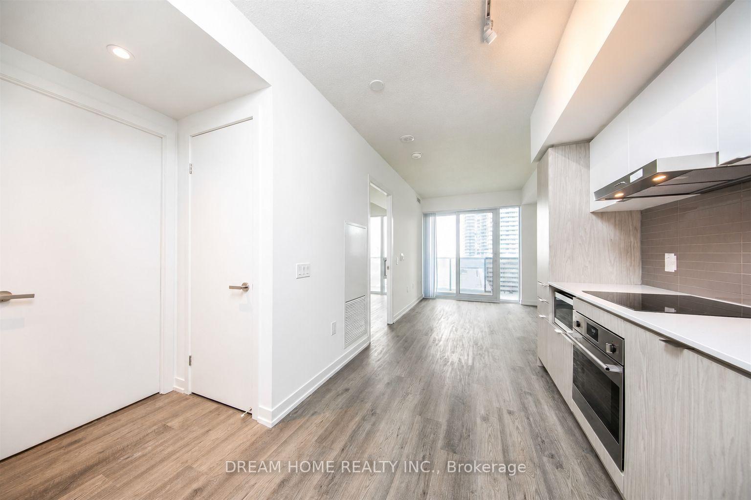 Photo 11 of Unit 6006, 55 Cooper Street, Toronto, Waterfront Communities — HOMEH