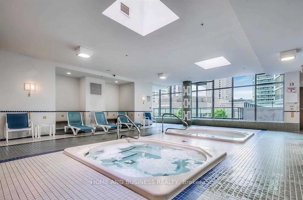 Photo 18 of Unit 1505, 12 Yonge Street, Toronto, Waterfront Communities — HOMEH