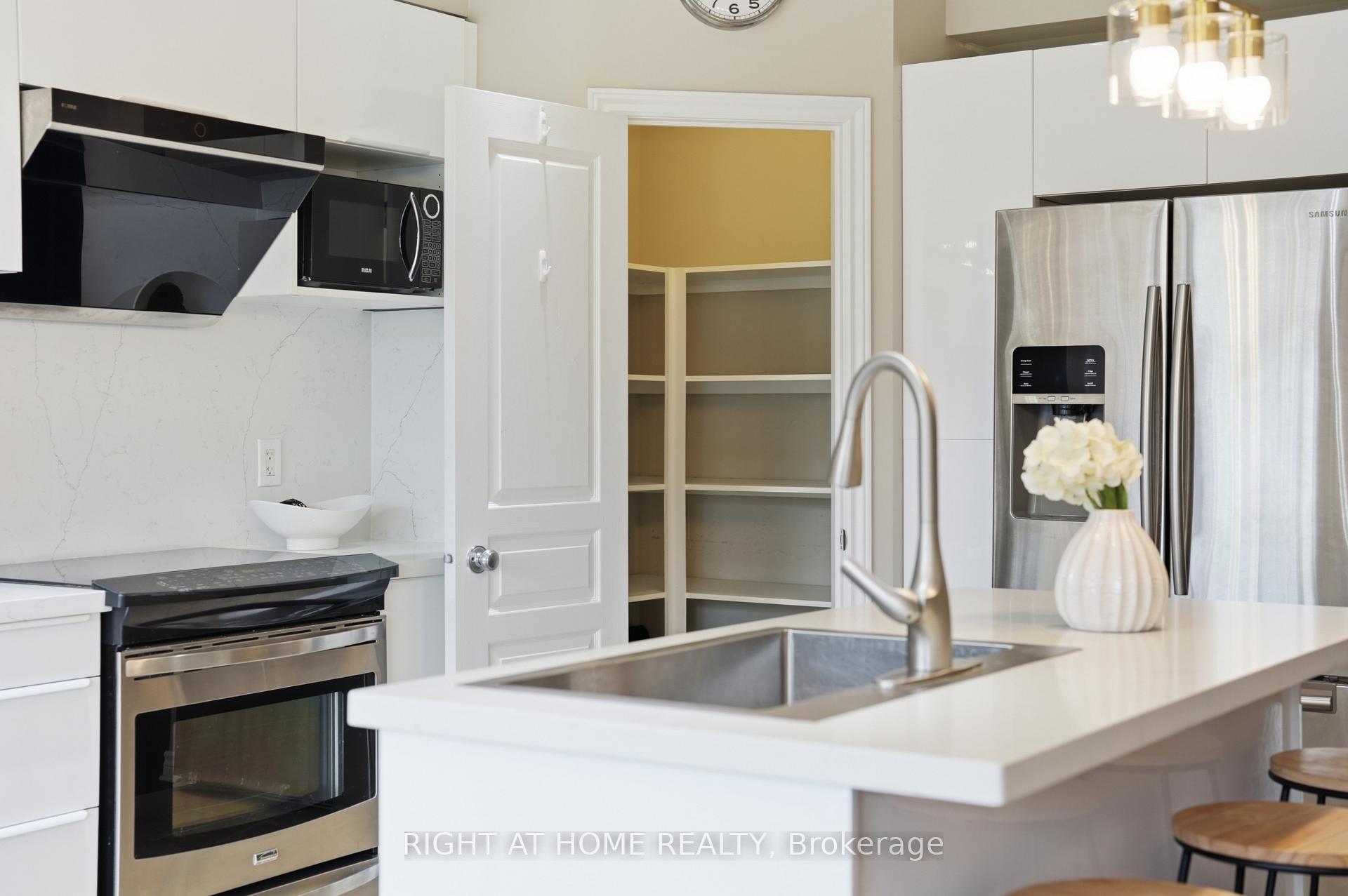 Photo 14 of 599 Remnor Avenue, Ottawa, Kanata - Kanata Lakes/Heritage Hills — HOMEH