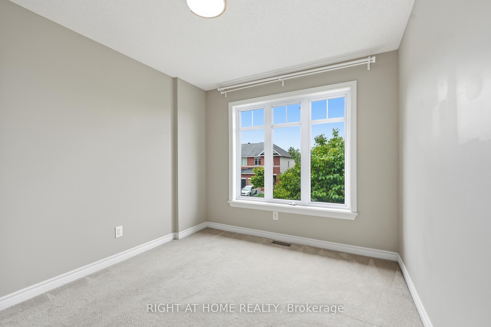 Photo 29 of 599 Remnor Avenue, Ottawa, Kanata - Kanata Lakes/Heritage Hills — HOMEH