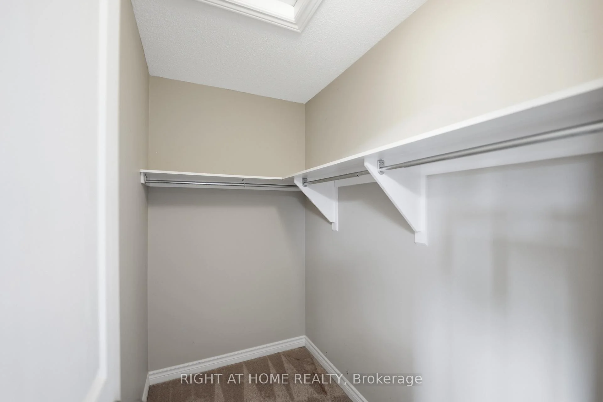 Photo 37 of 599 Remnor Avenue, Ottawa, Kanata - Kanata Lakes/Heritage Hills — HOMEH