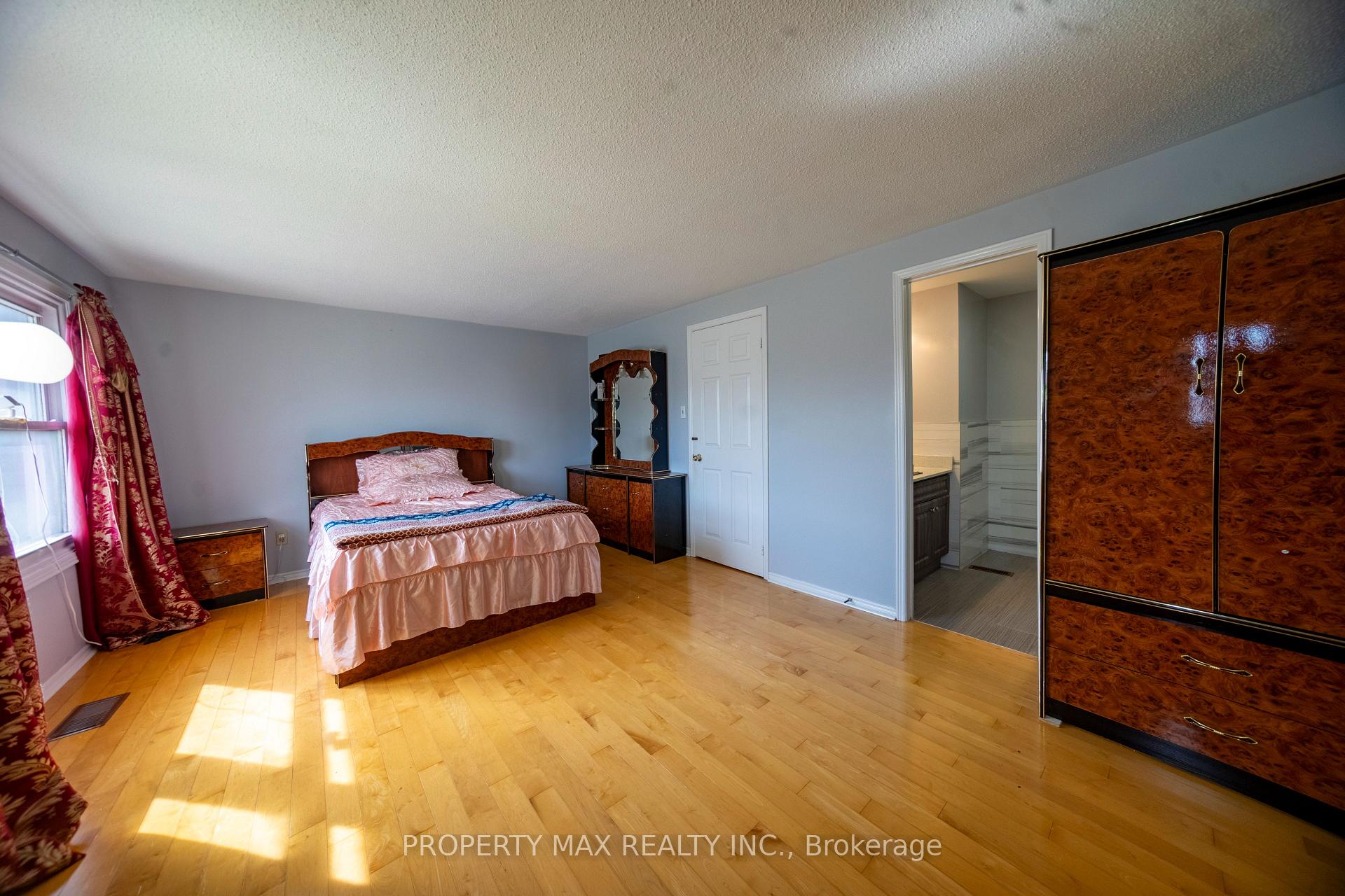 Photo 17 of 144 Bellrock Drive, Scarborough, Milliken — HOMEH
