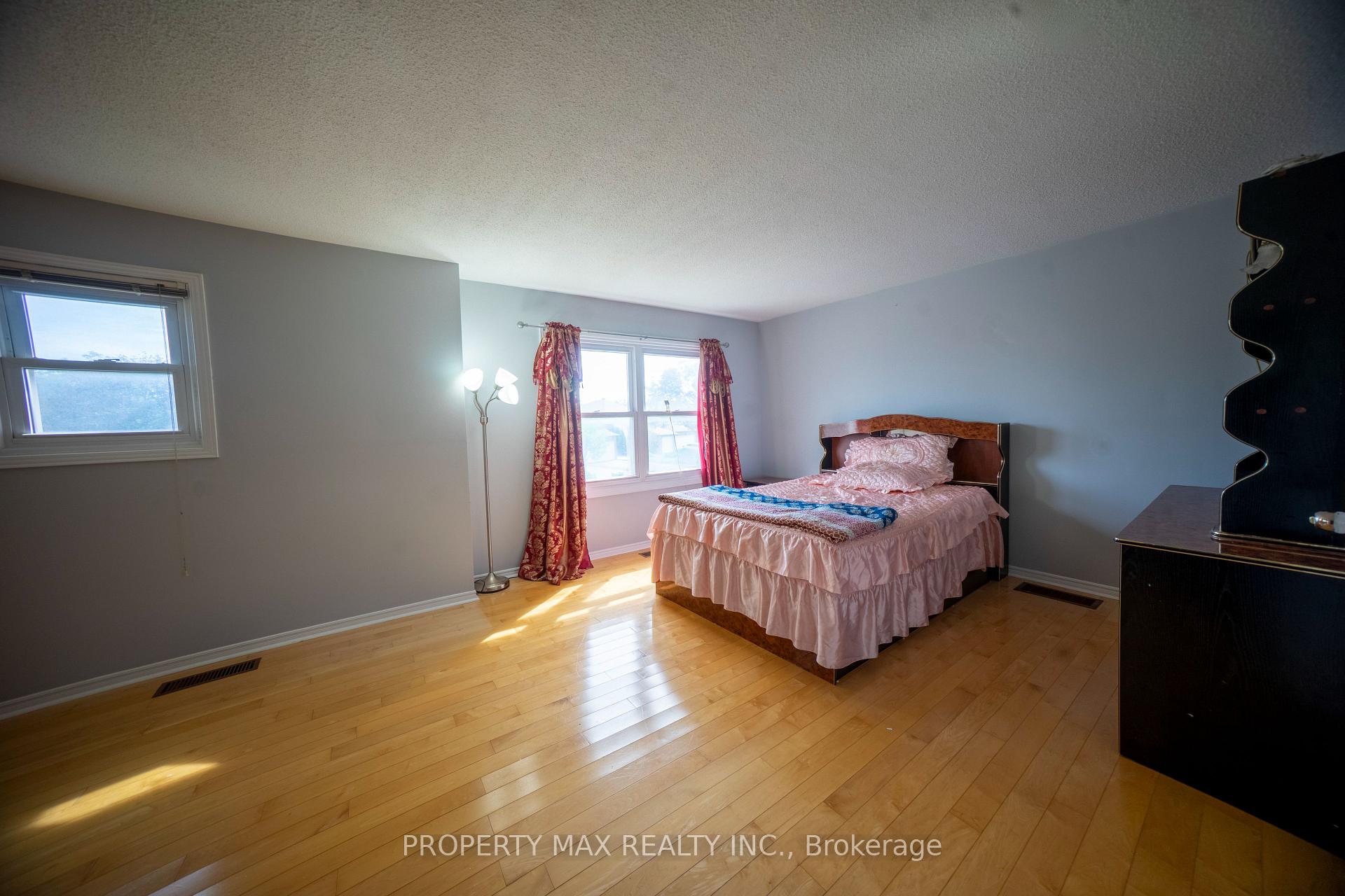 Photo 18 of 144 Bellrock Drive, Scarborough, Milliken — HOMEH