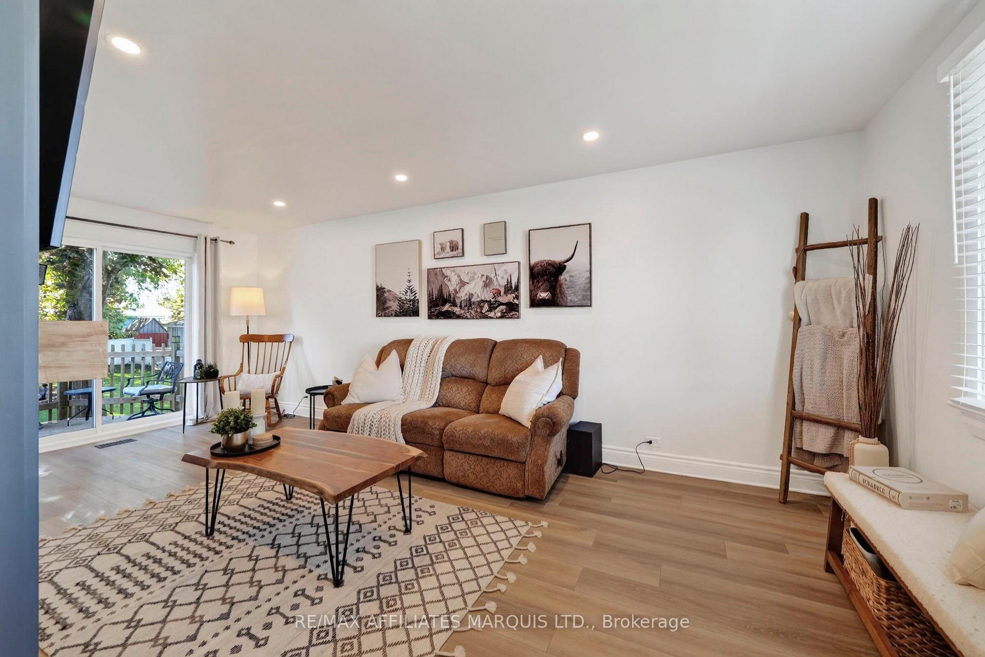Photo 6 of 916 Leonard Avenue, Cornwall, Cornwall — HOMEH