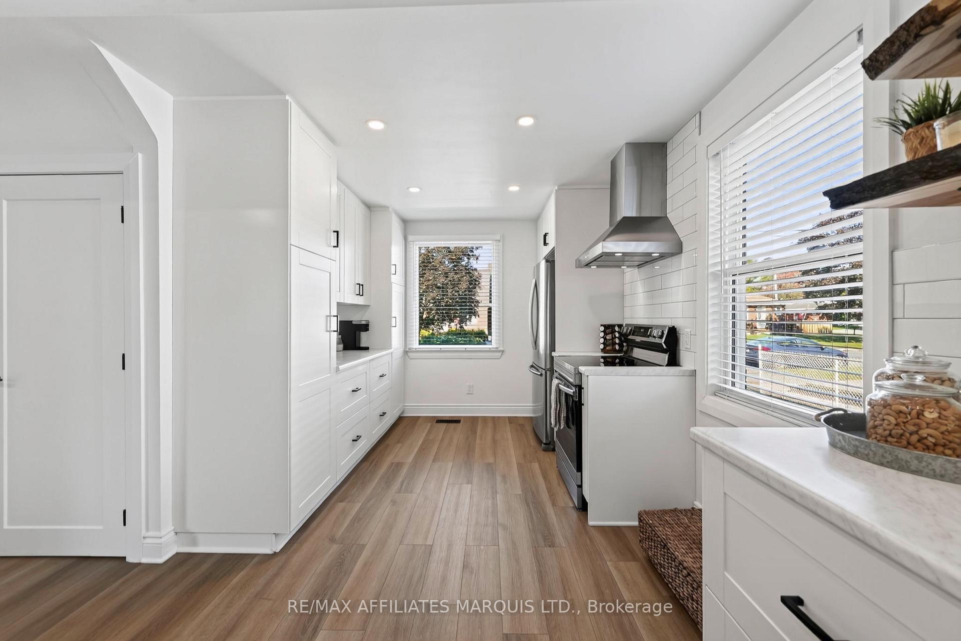 Photo 13 of 916 Leonard Avenue, Cornwall, Cornwall — HOMEH