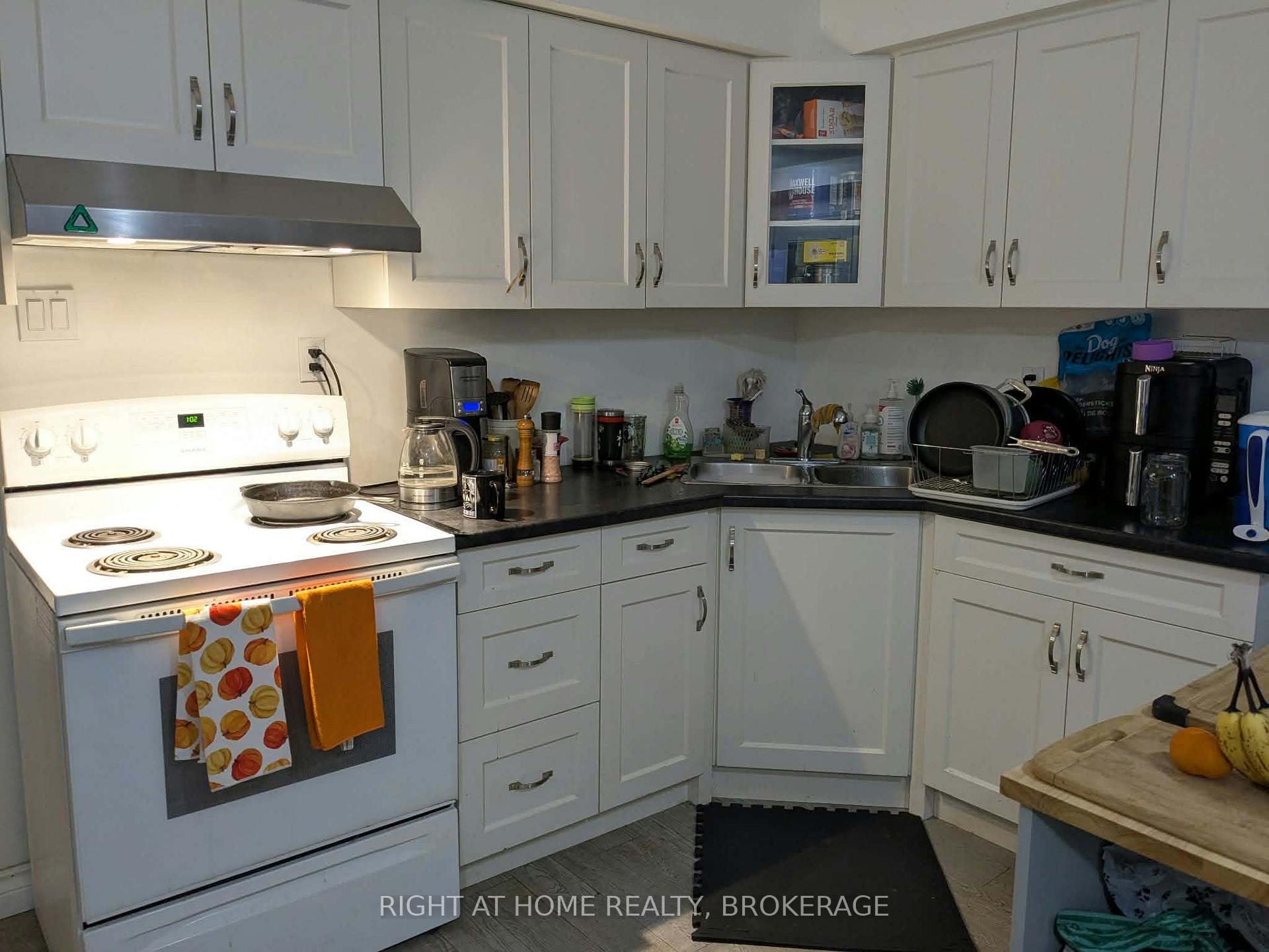Photo 10 of Unit Main, 34 Junkin Street, St. Catharines, Downtown — HOMEH